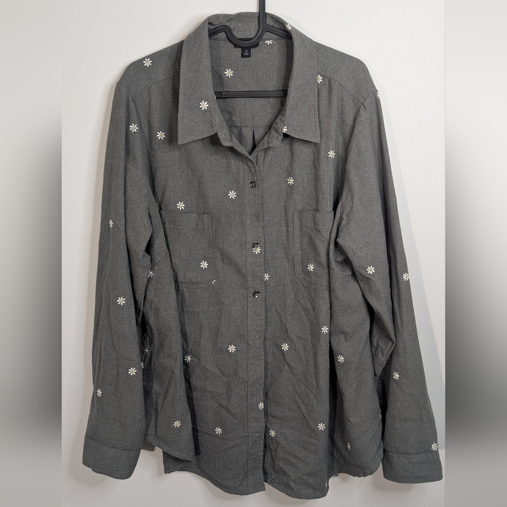 Torrid Taylor Cotton Embroidered Button Up - floral grey - size 2